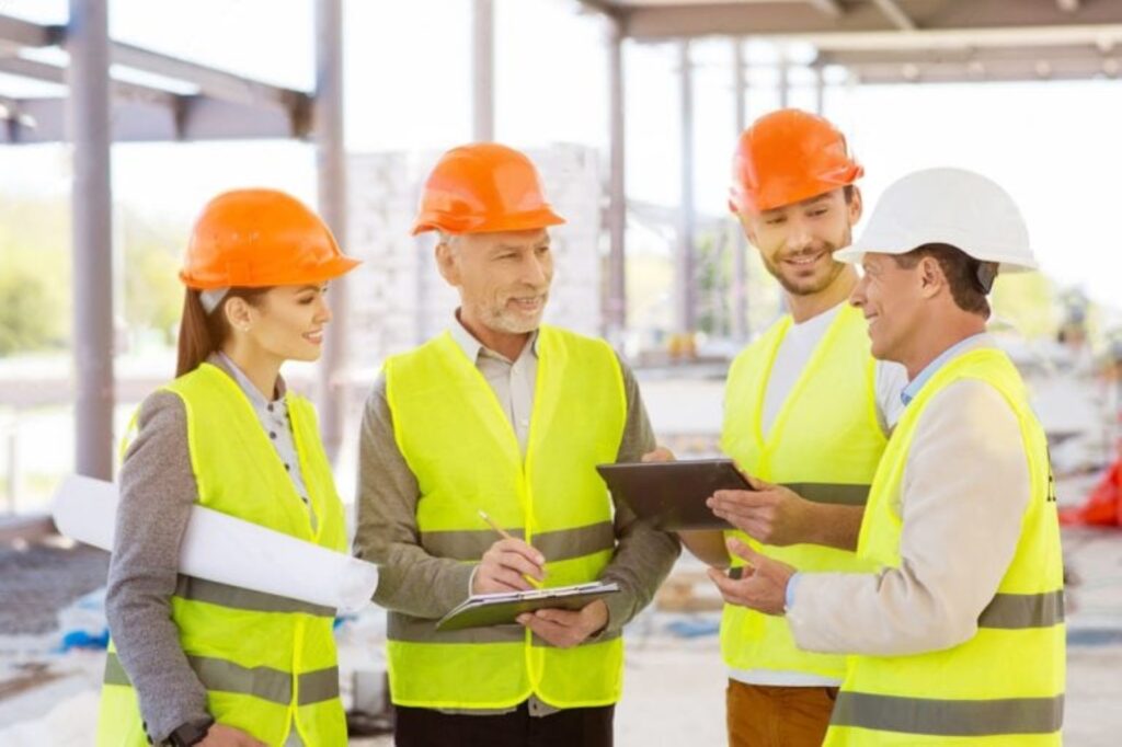 How to use formal and casual communications in the construction industry?